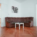 Raimond Apartment Ottakring Top 14